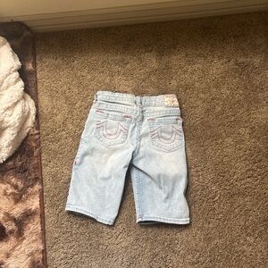 Blue Classic Denim Jeans with Distressed Style